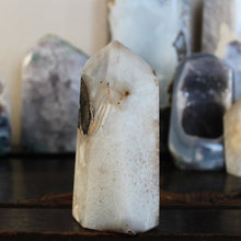 Agate geode tower