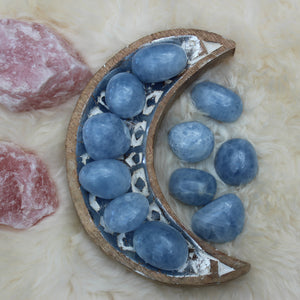 Blue calcite pocket stone