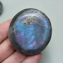 Labradorite pocket stone