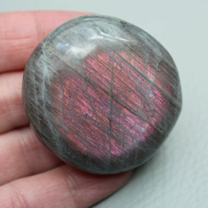 Labradorite pocket stone