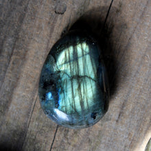 Labradorite palm stone