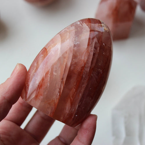 Polished hematoid quartz freeform